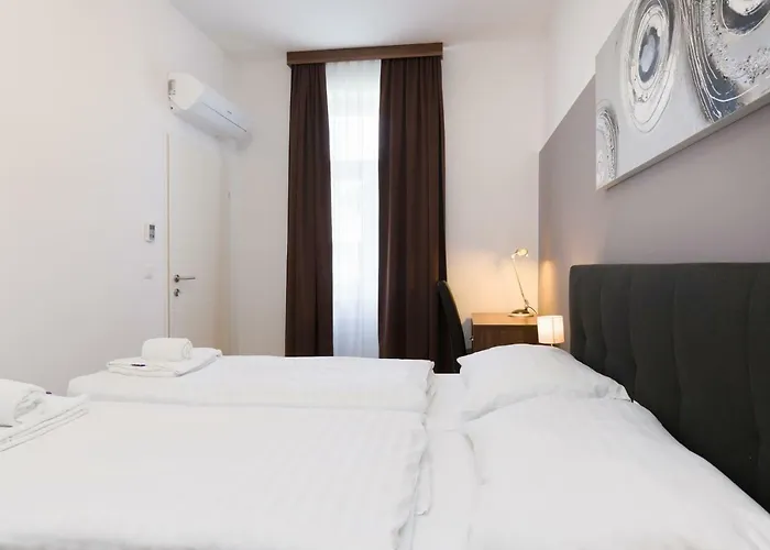 Διαμέρισμα Pezzl 1170 *