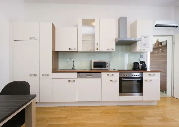 Διαμέρισμα Pezzl 1170 *